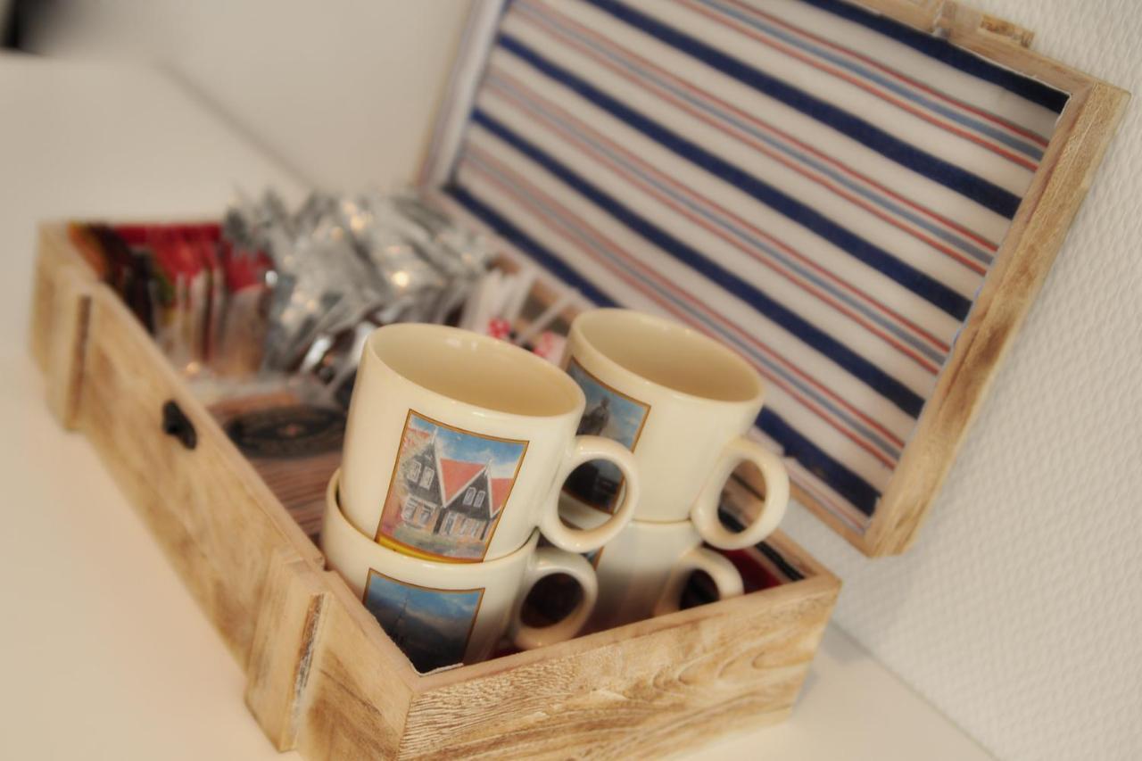 Zicht Op Zee Bed & Breakfast Urk Bagian luar foto