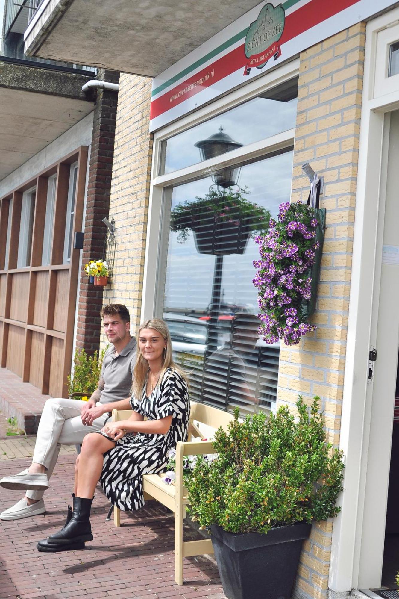 Zicht Op Zee Bed & Breakfast Urk Bagian luar foto